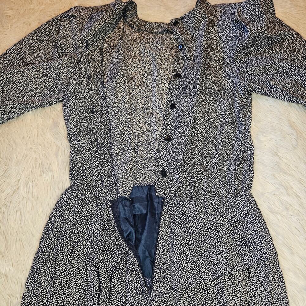 2/$30 Vintage 80s B.G.B. Ltd. Blue and White Fit and Flare Midi Dress Size 8 - Picture 5 of 10